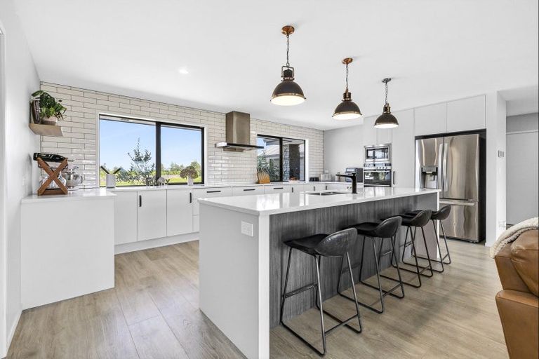 Photo of property in 194 Lake Road, Okoroire, Tirau, 3484