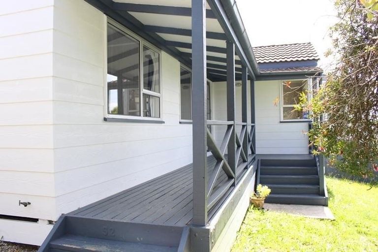 Photo of property in 52 Keegan Drive, Massey, Auckland, 0614