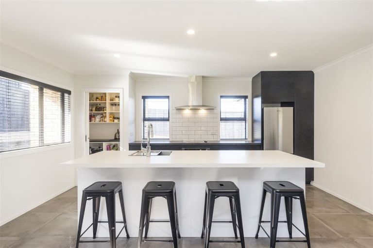 Photo of property in 8 Poplar Grove, Feilding, 4702