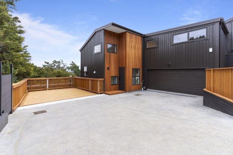 Photo of property in 82b Kittiwake Drive, Schnapper Rock, Auckland, 0632