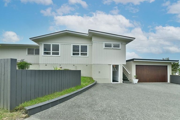 Photo of property in 41 Rangimaarie Crescent, Snells Beach, 0920