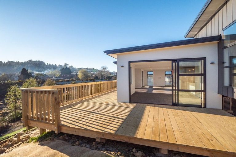 Photo of property in 33 Grandvista Drive, Green Island, Dunedin, 9018