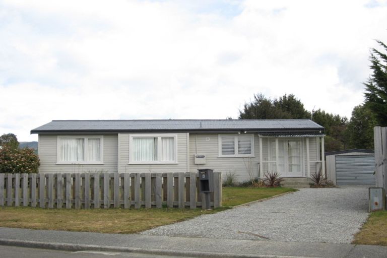 Photo of property in 6 Henry Street, Te Anau, 9600