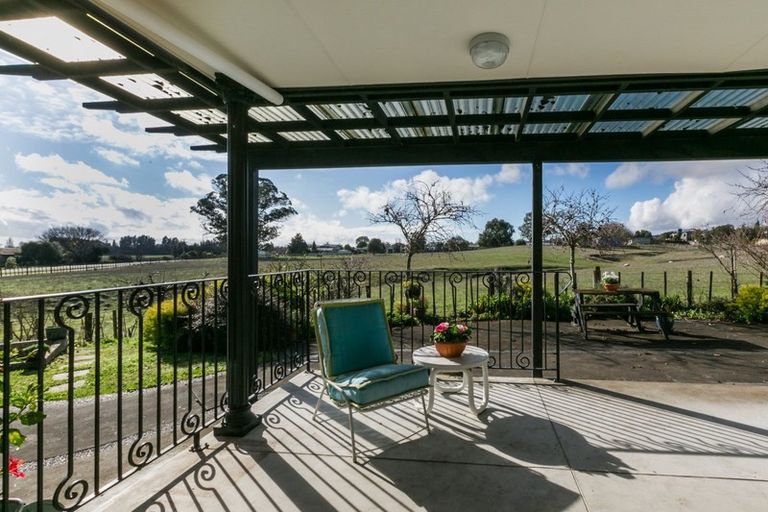 Photo of property in 147 Middle Road, Havelock North, 4130