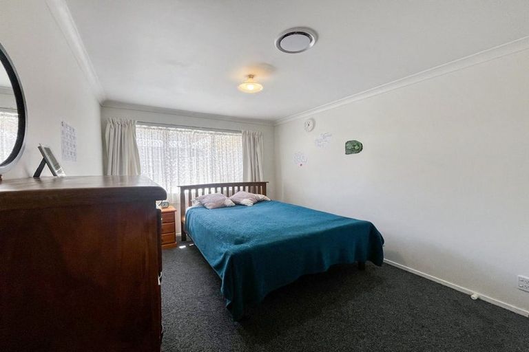 Photo of property in 10 Branigan Parade, Kelvin Grove, Palmerston North, 4414