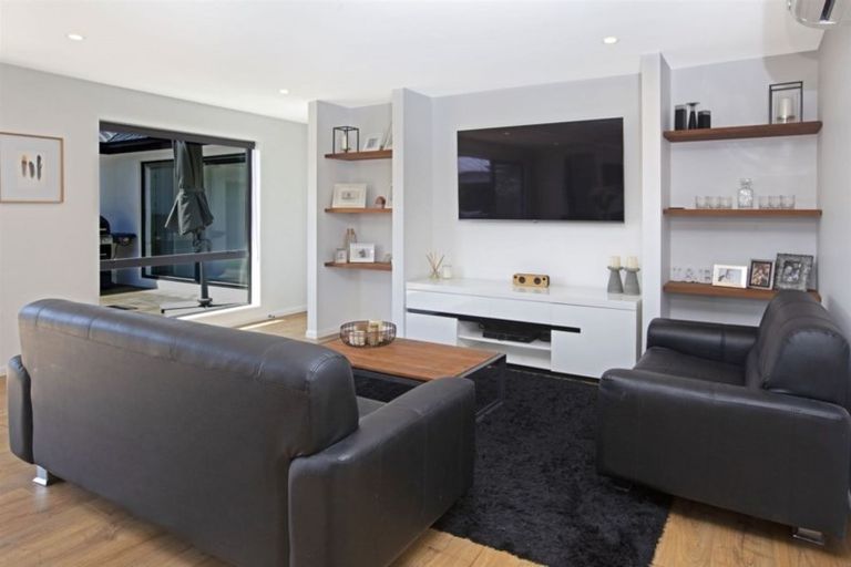 Photo of property in 45 Grayshott Avenue, Casebrook, Christchurch, 8051