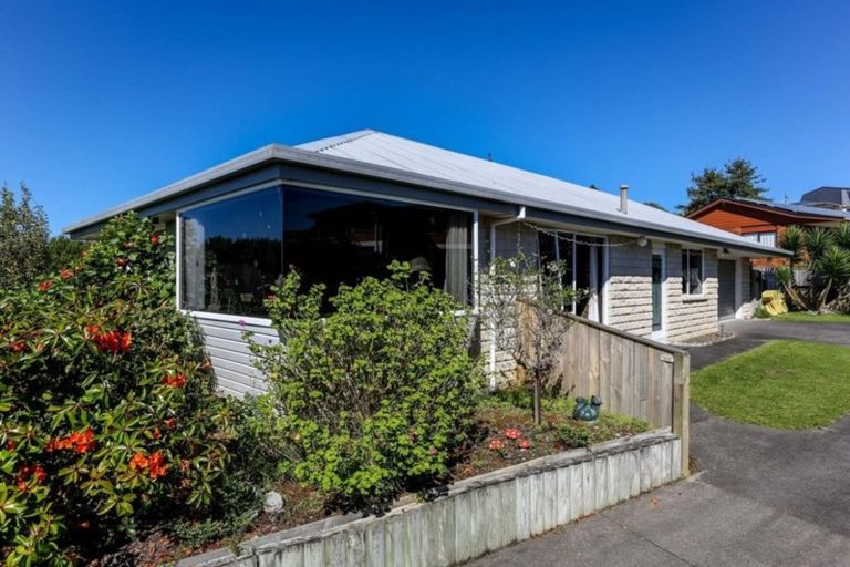 Photo of property in 9 Fantome Place, Whalers Gate, New Plymouth, 4310