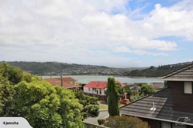 Photo of property in 19 Halladale Road, Papakowhai, Porirua, 5024