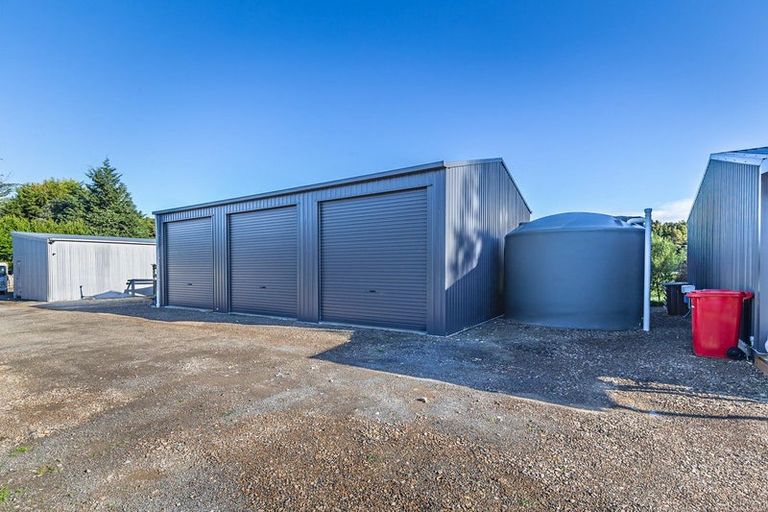 Photo of property in 195 Muhunoa Road East, Ohau, Levin, 5570