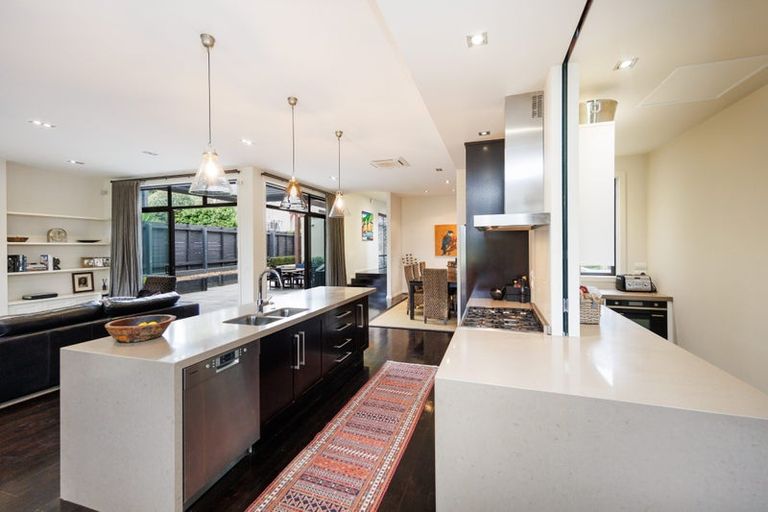 Photo of property in 25 Montgomery Terrace, Hokowhitu, Palmerston North, 4410