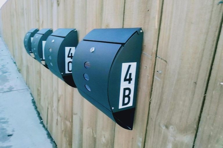 Photo of property in 4b Wattle Road, Sunnyvale, Auckland, 0612