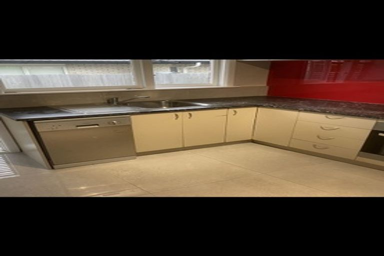 Photo of property in 2/30 Edgeware Road, St Albans, Christchurch, 8014