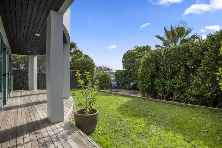 Photo of property in 2/61 Beresford Street, Bayswater, Auckland, 0622