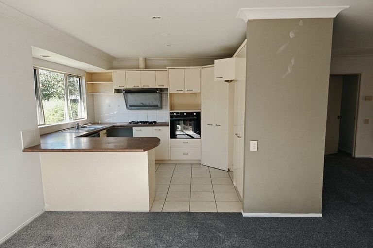 Photo of property in 14 Checkerberry Court, Henderson, Auckland, 0612