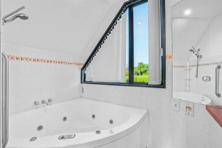 Photo of property in 3 Lulworth Lane, Westmorland, Christchurch, 8025