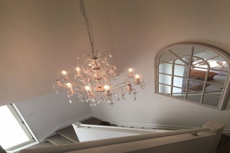 Photo of property in 6 Grace Street North, Sanson, 4817