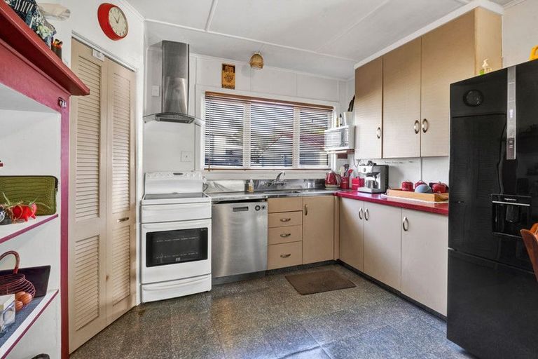 Photo of property in 10 Lear Street, Stratford, 4332