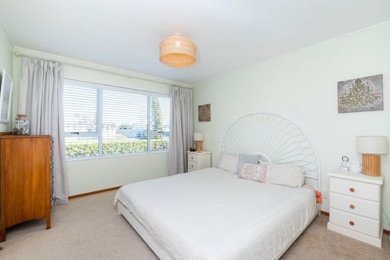 Photo of property in 16 Foster Terrace, Onekawa, Napier, 4110