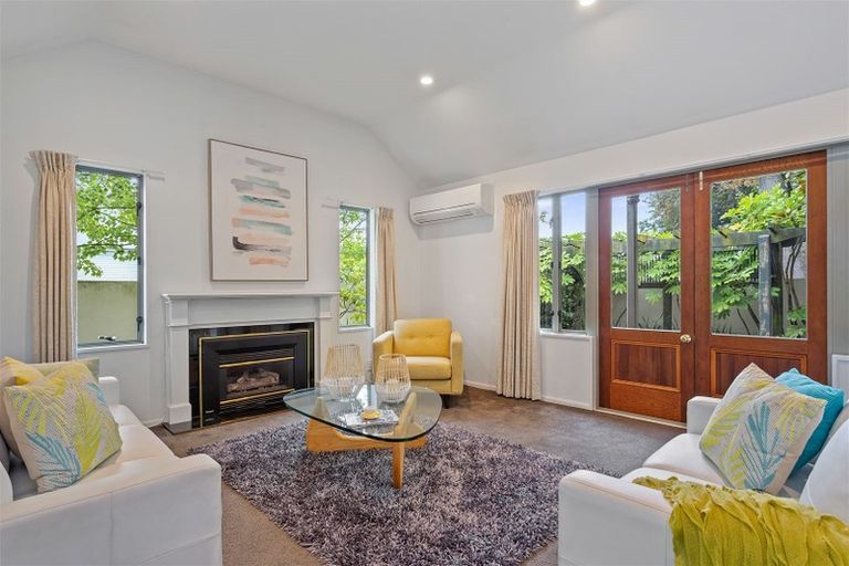 Photo of property in 124 Springfield Road, St Albans, Christchurch, 8014