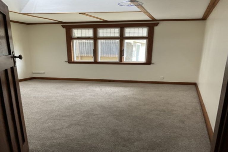 Photo of property in 69 Paynters Avenue, Strandon, New Plymouth, 4312