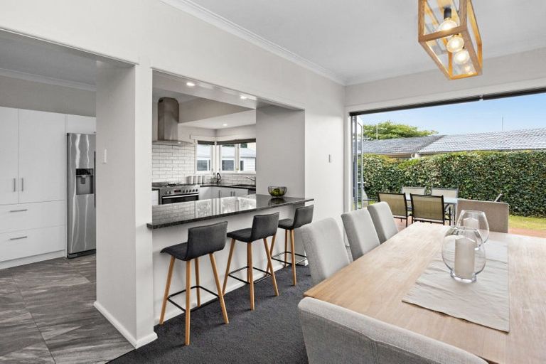 Photo of property in 100 Frimley Avenue, Frimley, Hastings, 4120