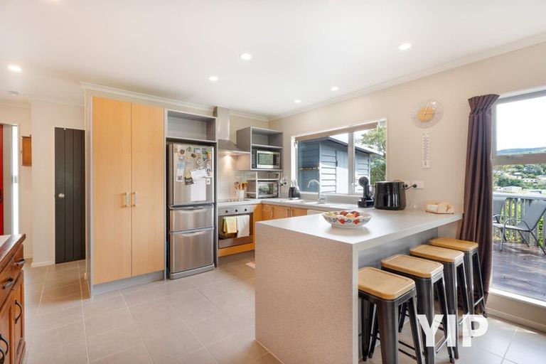 Photo of property in 35 Tawa Terrace, Tawa, Wellington, 5028