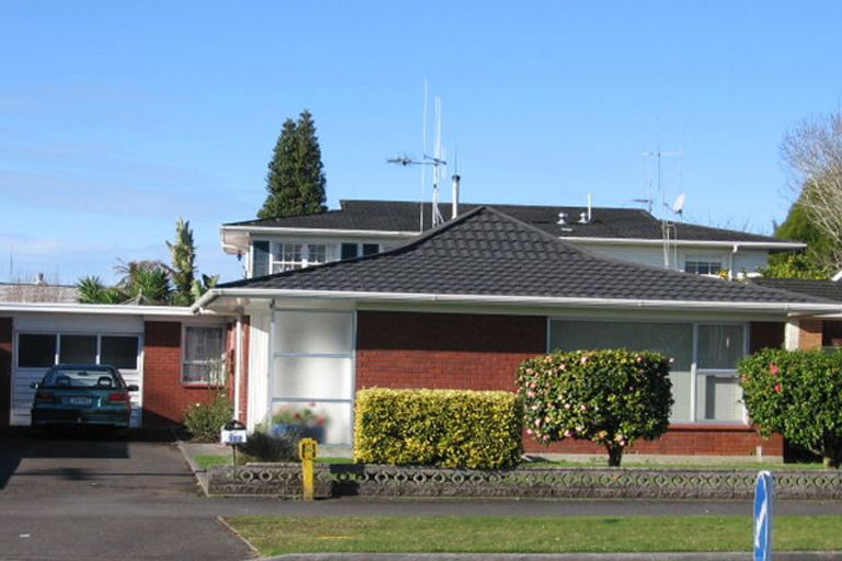 Photo of property in 102au1 Sandwich Road, St Andrews, Hamilton, 3200