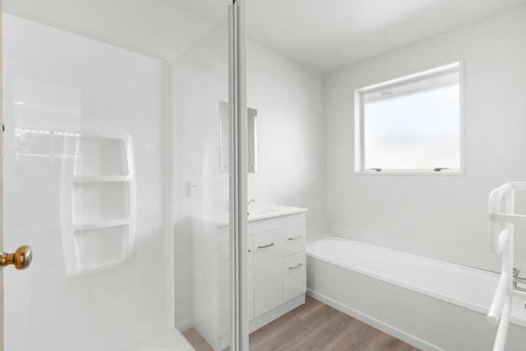 Photo of property in 2/23 Division Street, Riccarton, Christchurch, 8041