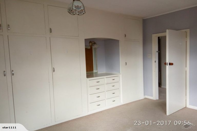 Photo of property in 147 Avonhead Road, Avonhead, Christchurch, 8042