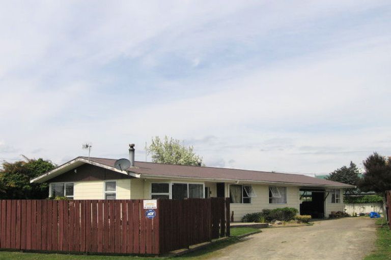 Photo of property in 22 Fenruss Street, Fairy Springs, Rotorua, 3015