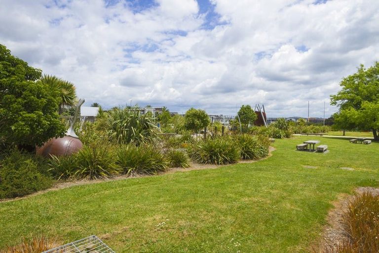 Photo of property in 41 Liquidambar Drive, Hobsonville, Auckland, 0616
