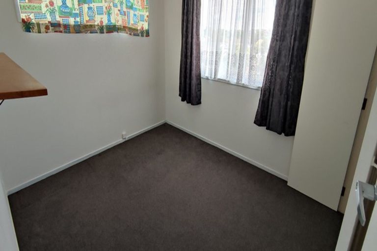 Photo of property in 25 Lisa Rise, Half Moon Bay, Auckland, 2012