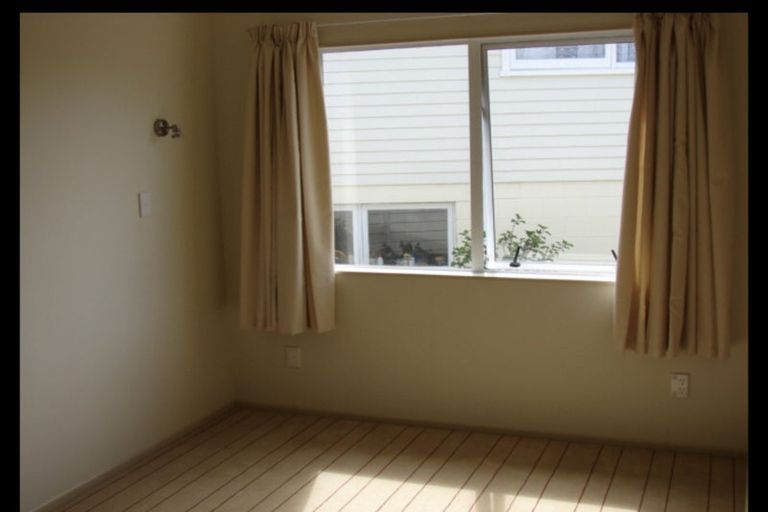 Photo of property in 3a Gretel Place, Hillcrest, Auckland, 0627