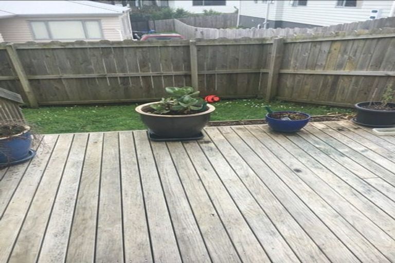 Photo of property in 3/14b Moffat Road, Red Beach, 0932