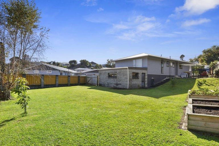 Photo of property in 4 Ward Place, Marfell, New Plymouth, 4310