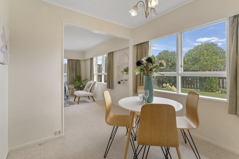 Photo of property in 2 Princeton Road, Raumati Beach, Paraparaumu, 5032