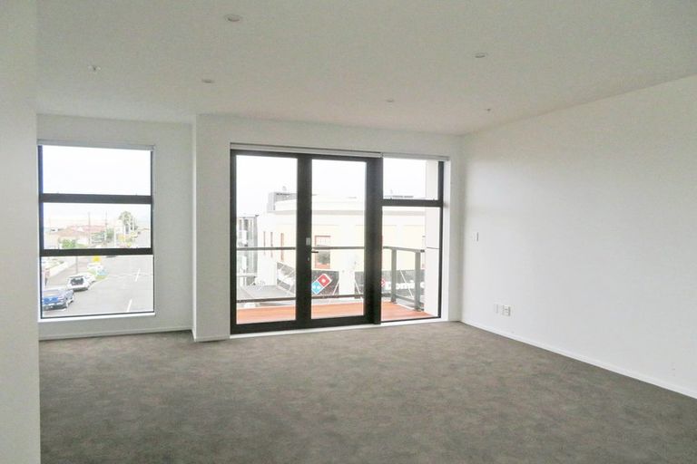 Photo of property in The Firemans Apartments, 215/321 Jackson Street, Petone, Lower Hutt, 5012