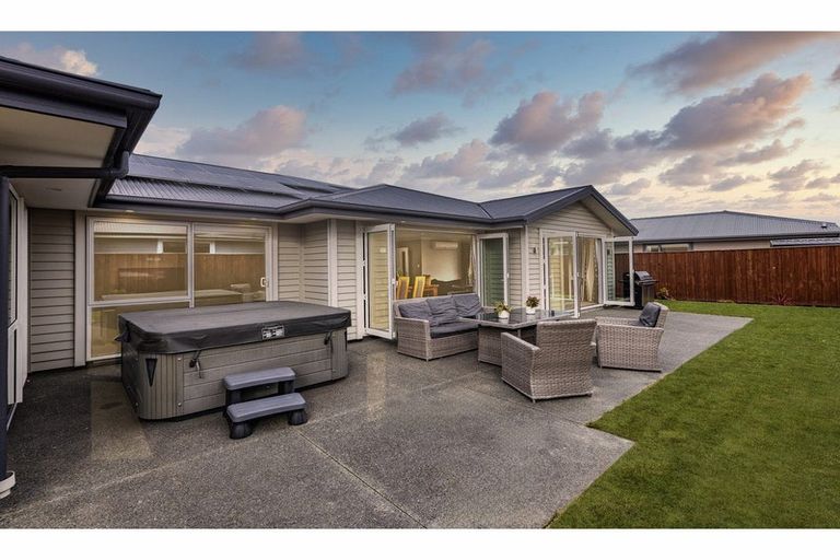 Photo of property in 60 Cassino Street, Rangiora, 7400