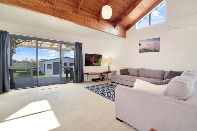 Photo of property in 242 Pukehina Parade, Pukehina, Te Puke, 3189