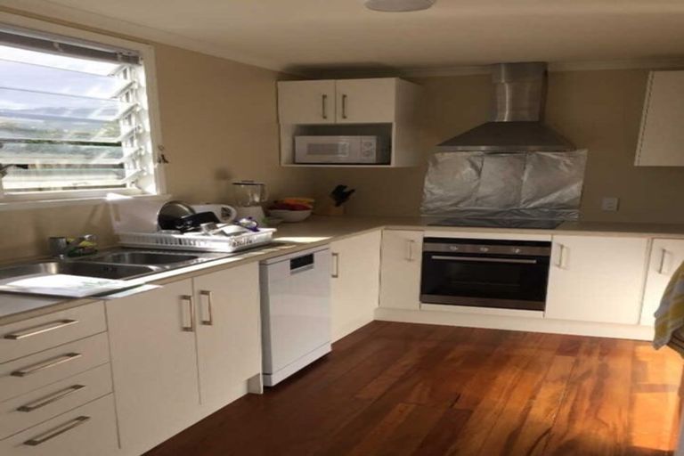 Photo of property in 18 Titoki Road, Raumati Beach, Paraparaumu, 5032