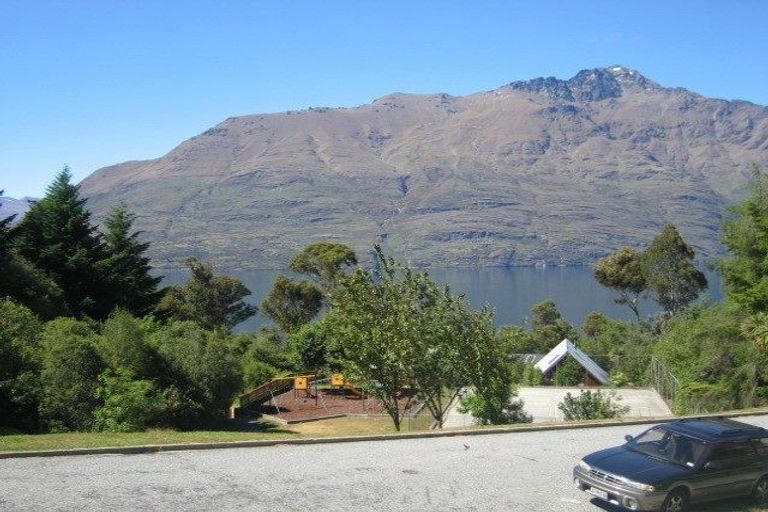 Photo of property in 14a Williams Street, Sunshine Bay, Queenstown, 9300