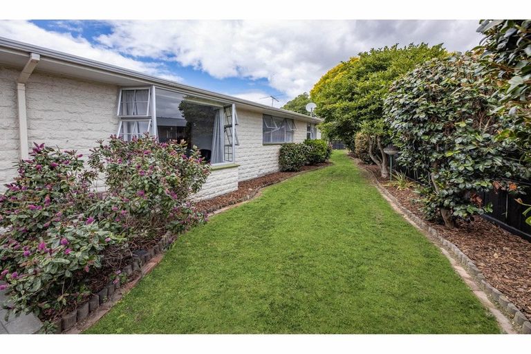 Photo of property in 55 Strathfield Avenue, Dallington, Christchurch, 8061