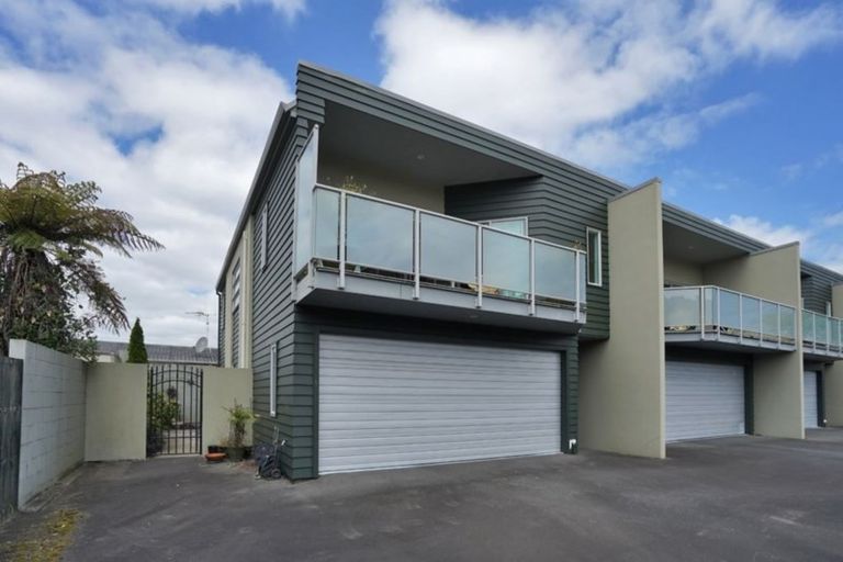 Photo of property in 30d Charlemont Street, Whitiora, Hamilton, 3200