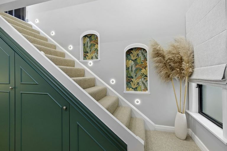 Photo of property in 124 Kamahi Street, Stokes Valley, Lower Hutt, 5019