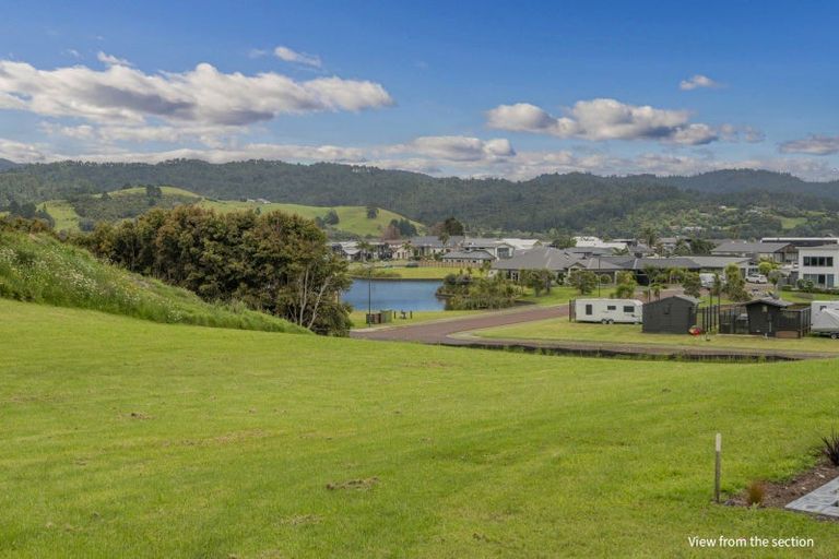 Photo of property in 16 Ian Hopper Way, Pauanui, 3579
