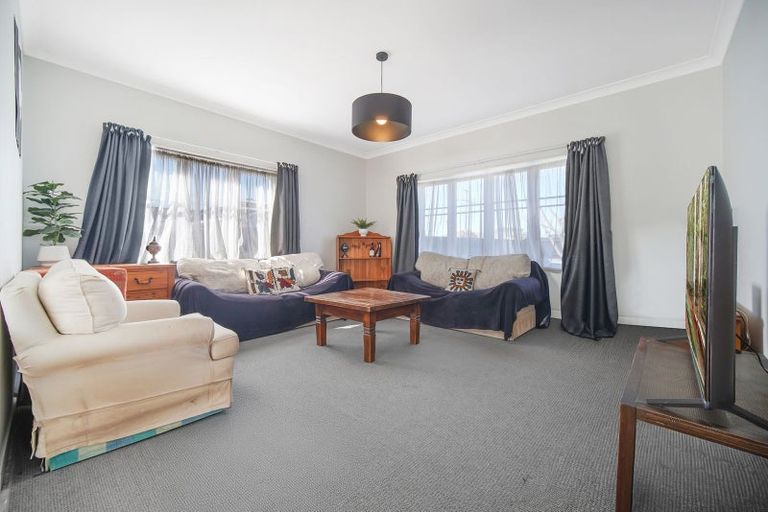 Photo of property in 1 Kingswood Road, Papatoetoe, Auckland, 2025