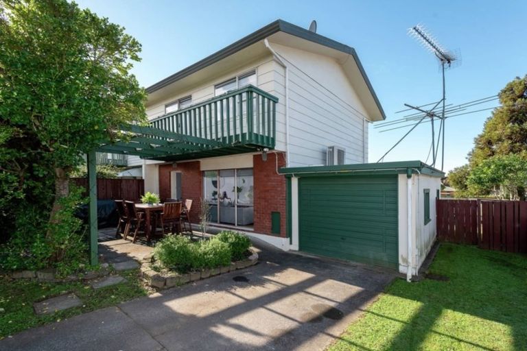 Photo of property in 2/21 Roysfield Lane, Sunnyhills, Auckland, 2010