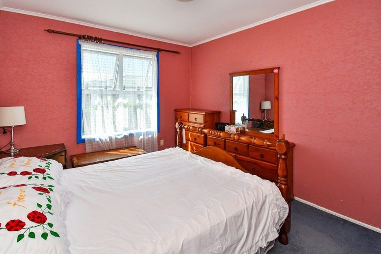 Photo of property in 208 Russell Road, Manurewa, Auckland, 2102