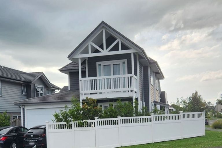 Photo of property in 54 Hayfield Way, Karaka, Papakura, 2113