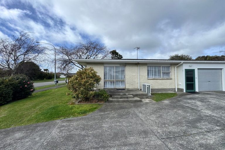 Photo of property in 126 Benmore Avenue, Cloverlea, Palmerston North, 4412